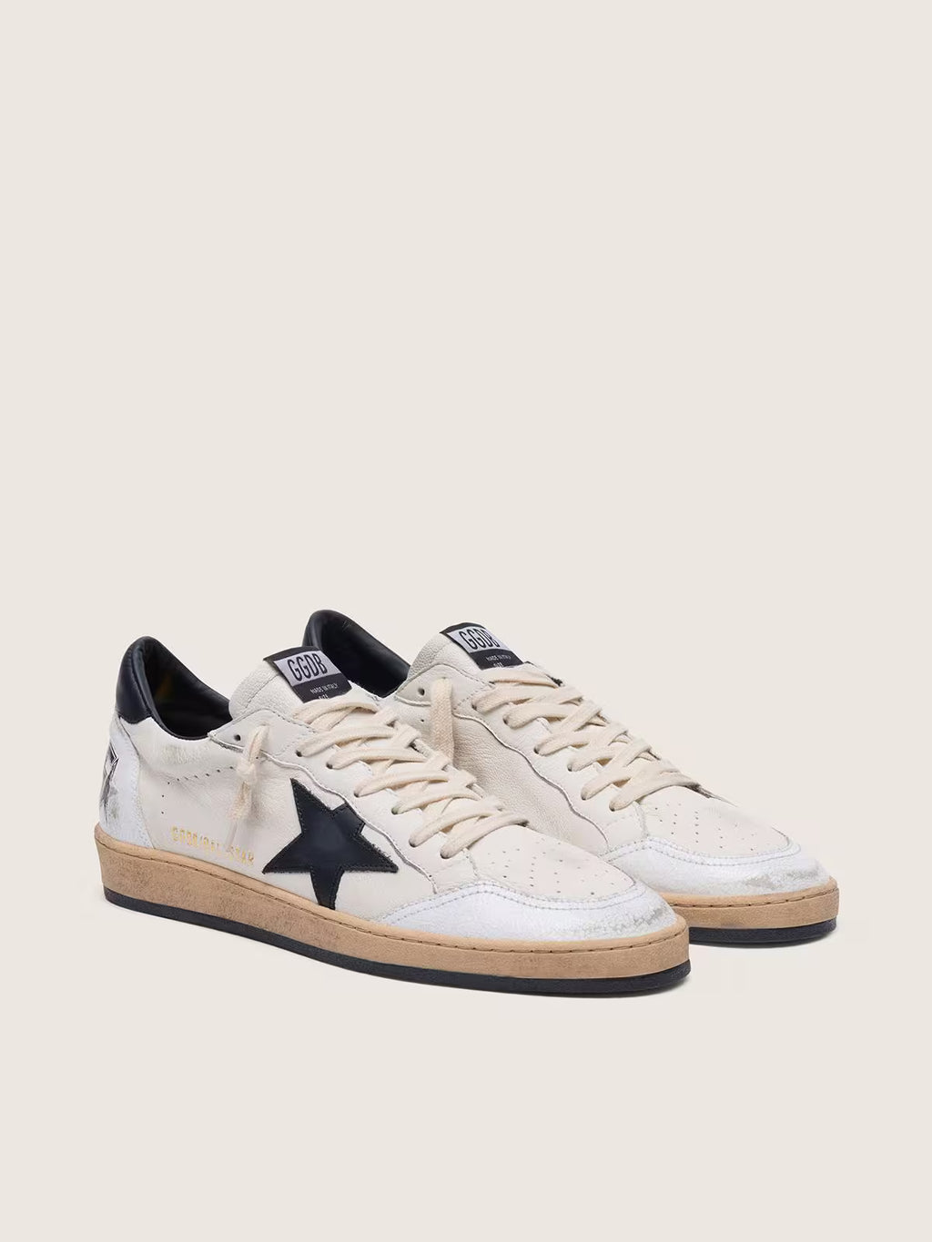 Golden Goose  Ball Star in white nappa with black star